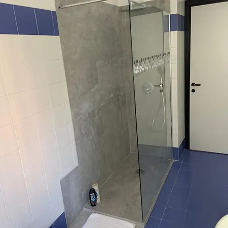 Charming Park - Center - For 5 Guests - Brand New Bathroom Milano