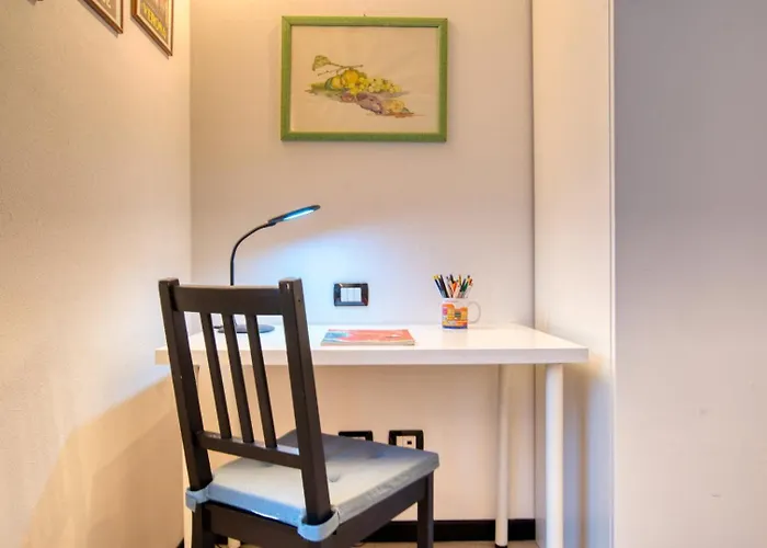 Charming Park - Center - For 5 Guests - Brand New Bathroom Apartment
