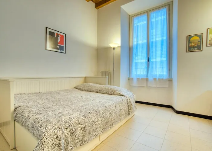 Apartment Charming Park - Center - For 5 Guests - Brand New Bathroom Milan