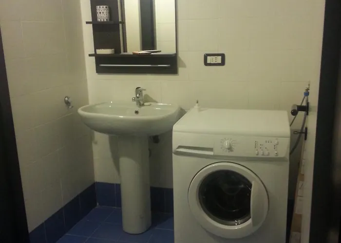 Charming Park - Center - For 5 Guests - Brand New Bathroom Apartment *