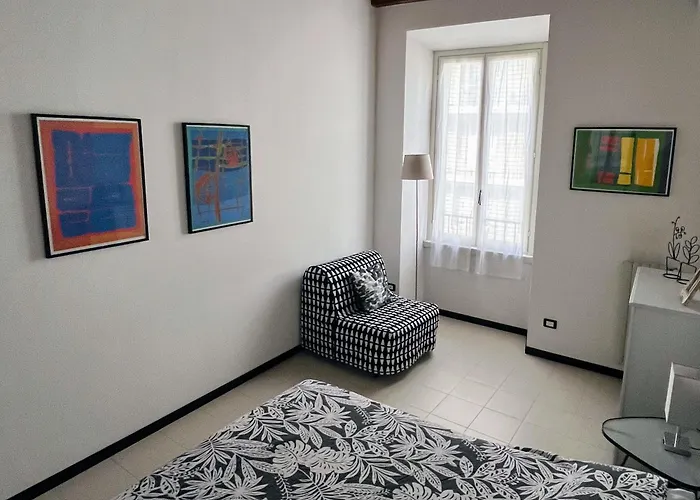Apartment Charming Park - Center - For 5 Guests - Brand New Bathroom Milan