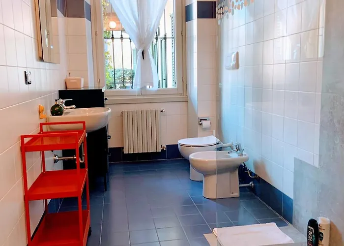 Apartment Charming Park - Center - For 5 Guests - Brand New Bathroom *
